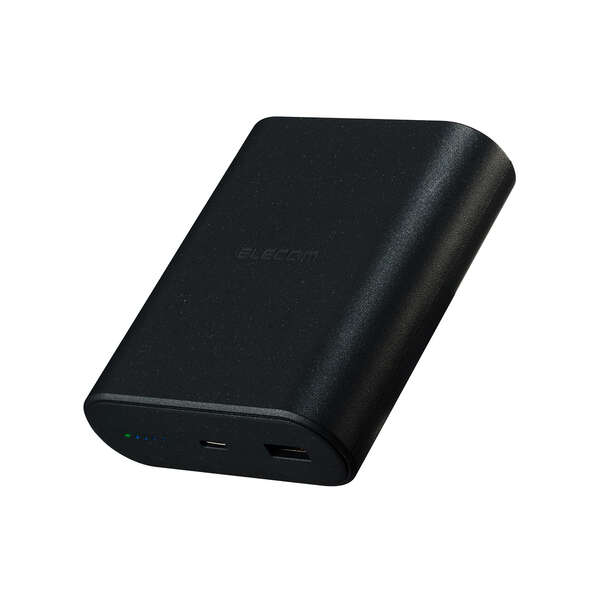 底面のUSB-C・USB-A端子と残量ランプが見える黒いエレコム DE-C55L-9000